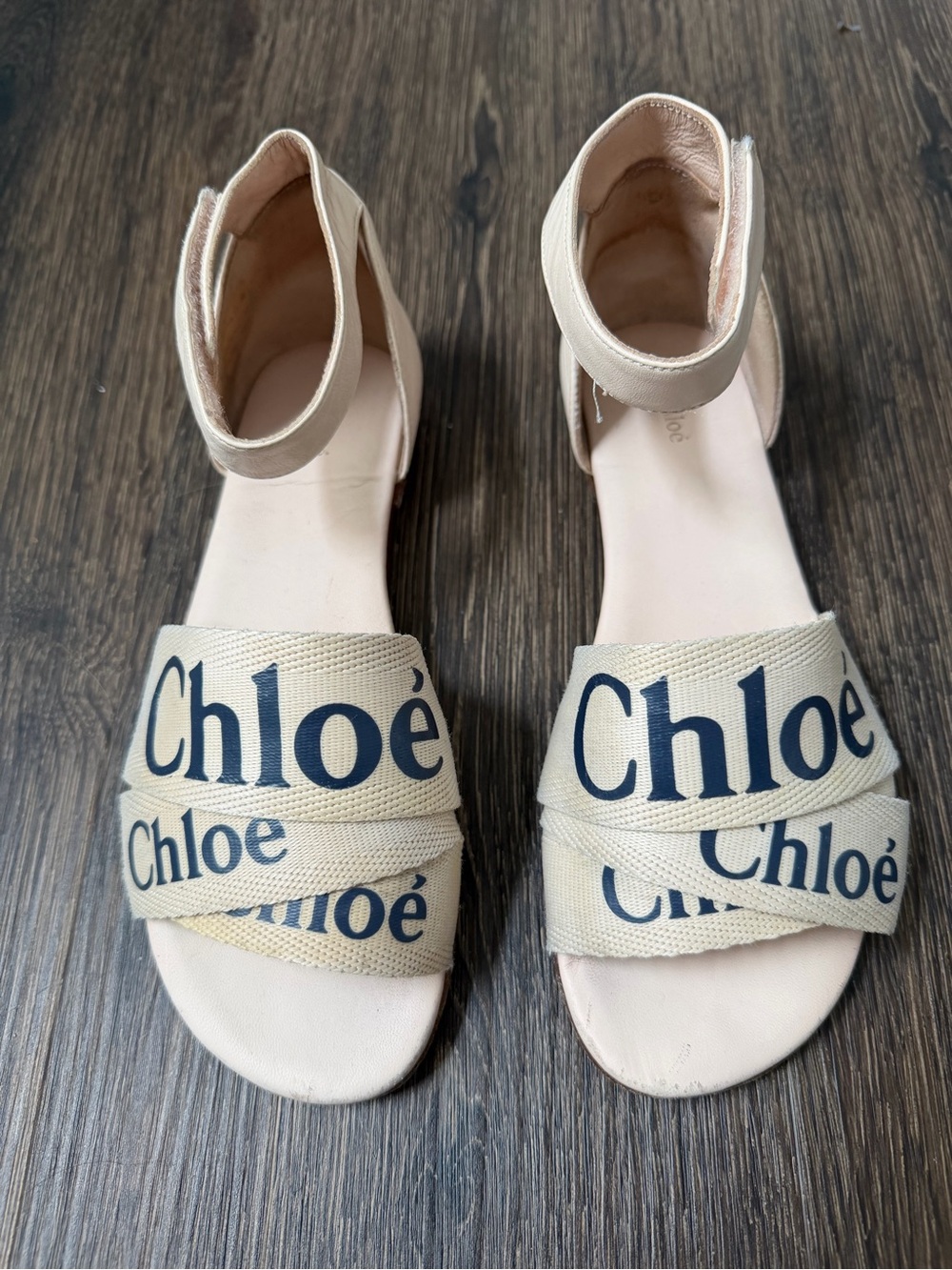 Chloé Girls Beige and Navy Logo Sandals